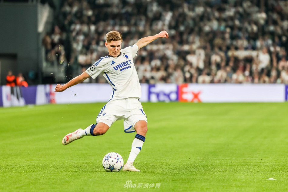 现牢牢占据 现牢牢占据